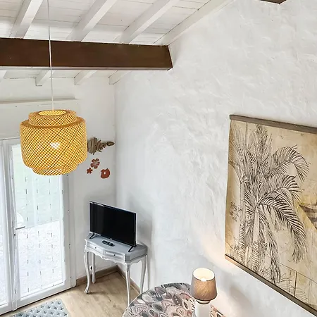 Douceur De Vivre, Calme Et Jardin 3 Médis