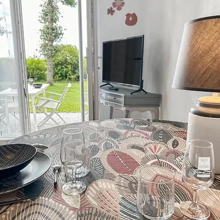 Douceur De Vivre, Calme Et Jardin 3 *