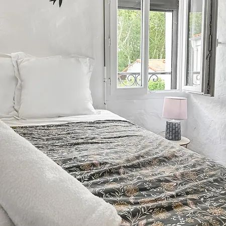 Apartment Douceur De Vivre, Calme Et Jardin 3