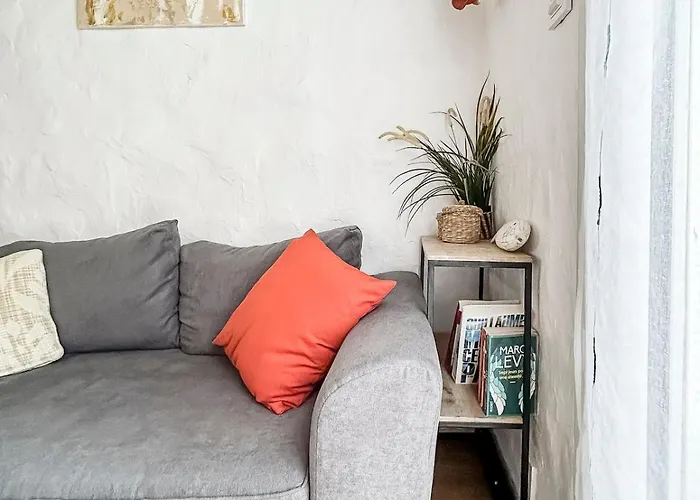 Douceur De Vivre, Calme Et Jardin 3 Médis